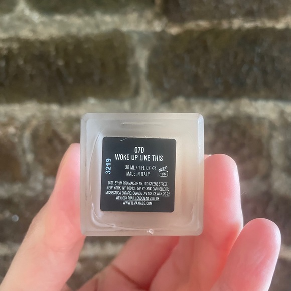 IL MAKIAGE #070 Woke Up Like This foundation - Picture 4 of 4